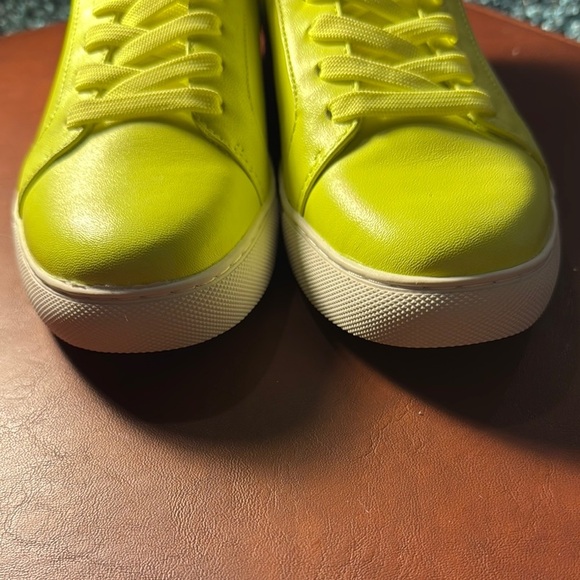 Kenneth Cole New York LEATHER Neon Yellow Sneakers - Picture 5 of 10